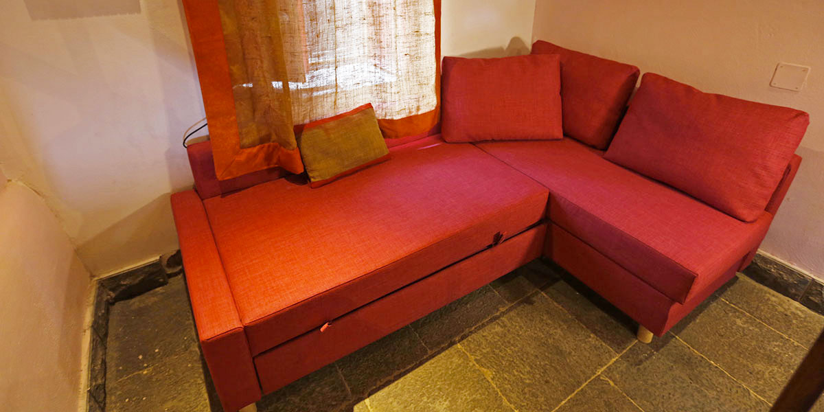 Holiday House - Sofa